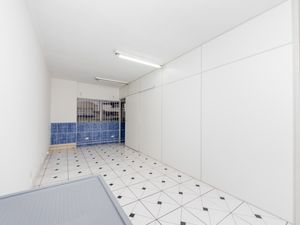 Image 11 - 919794