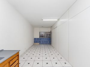 Image 12 - 919794