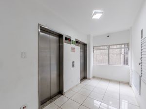 Image 17 - 919794