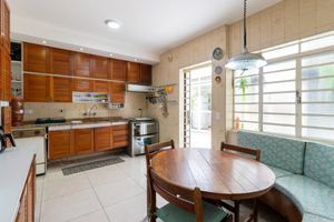 Image 3 - 919803