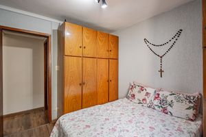 Image 32 - 919807