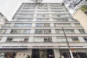Image 32 - 919808