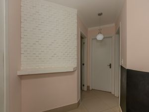 Image 20 - 919811