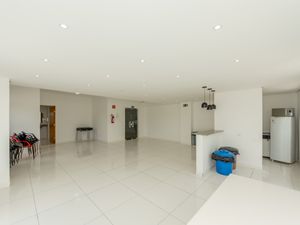 Image 28 - 919811