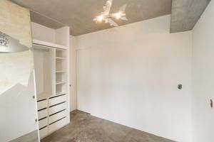 Image 18 - 919813