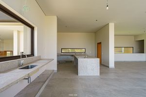 Image 21 - 919822