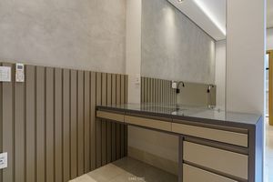 Image 23 - 919823