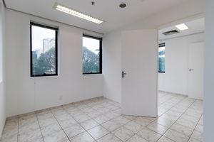 Image 11 - 919831