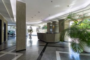 Image 17 - 919831