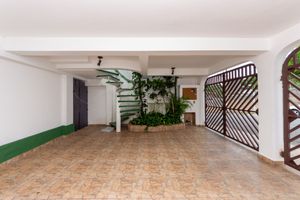 Image 1 - 919849