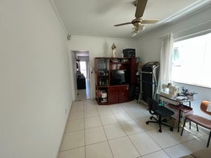 Image 20 - 919860