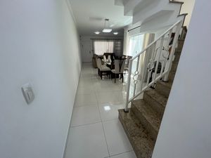 Image 29 - 919860