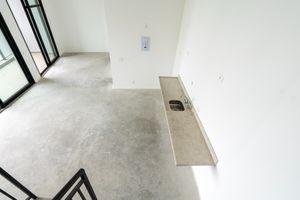 Image 5 - 919863