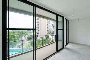 Image 12 - 919863