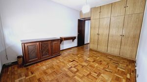 Image 10 - 919874