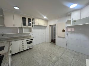 Image 21 - 919896