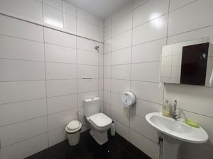 Image 27 - 919899