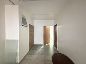 Image 32 - 919899