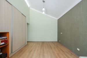 Image 31 - 919905