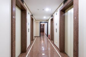 Image 1 - 919910