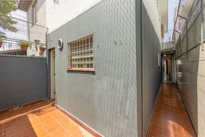 Image 15 - 919911