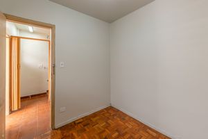 Image 18 - 919911