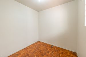 Image 19 - 919911