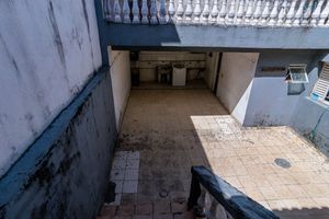 Image 11 - 919927