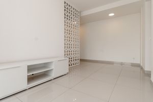 Image 3 - 919928