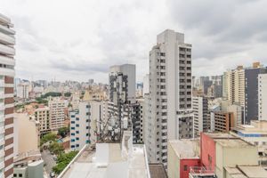 Image 12 - 919928
