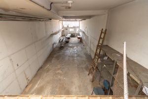 Image 4 - 919930