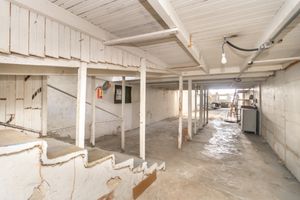Image 10 - 919930