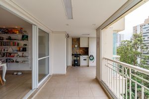 Image 10 - 919952