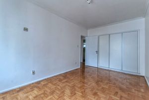 Image 4 - 919958