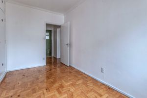 Image 6 - 919958