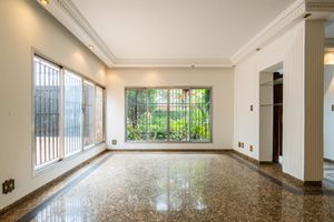 Image 3 - 919967