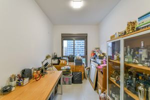 Image 15 - 919975
