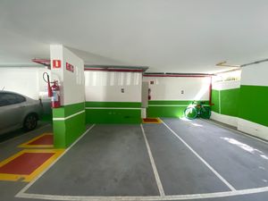 Image 22 - 919977