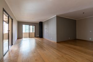 Image 11 - 919987