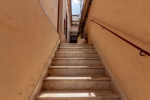 Image 6 - 919988