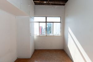 Image 10 - 919999