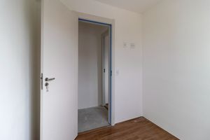 Image 11 - 920001