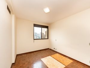 Image 32 - 920006