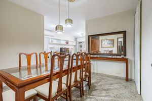 Image 4 - 920011