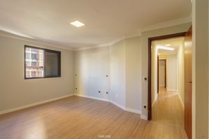 Image 20 - 920013