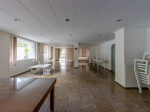 Image 2 - 920014