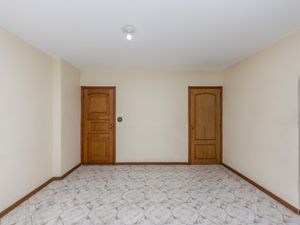 Image 24 - 920014