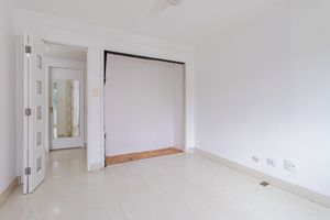 Image 14 - 920015