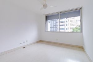 Image 13 - 920015