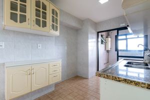 Image 29 - 920024